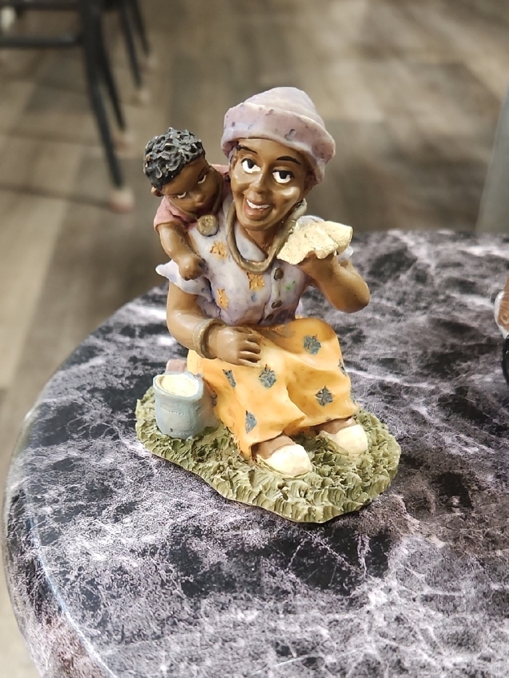 Hand-Painted Mother & Child Resin Figurine — Yellow & Purple